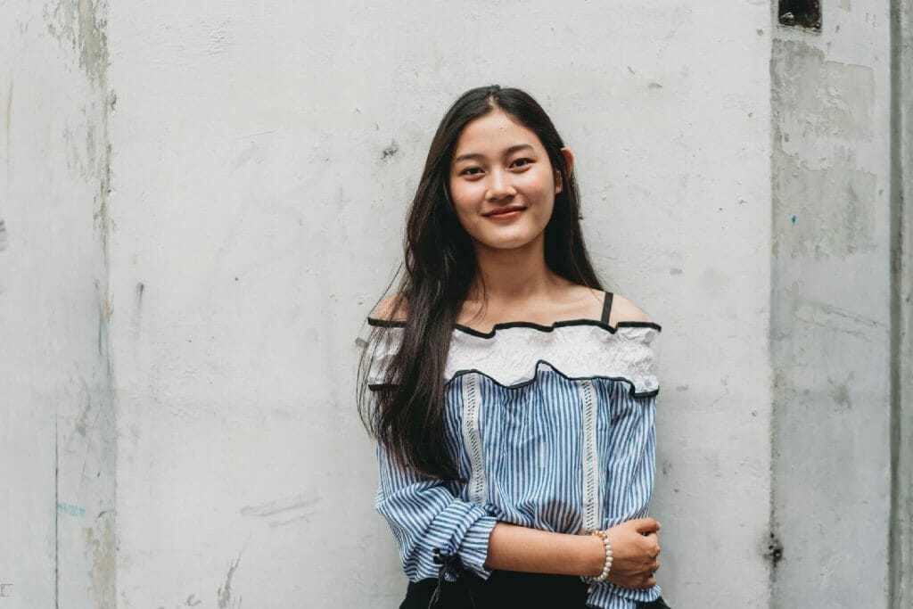 What do Cambodian Women usually look like?