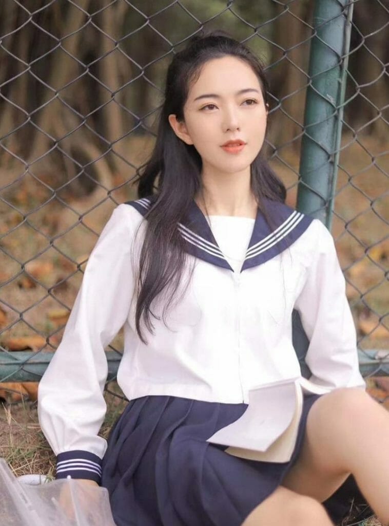 What are the characteristics of Chinese Women?