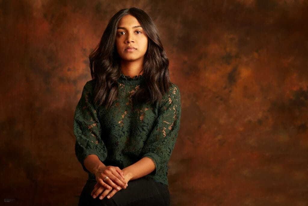 What do Sri Lankan Women usually look like?